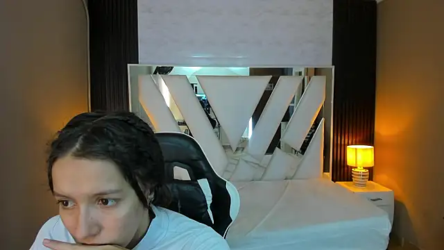 Linda4Petite online show from 03-29-26, 01:33