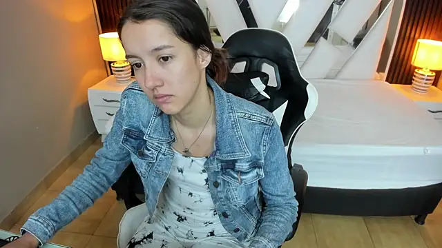 Linda4Petite online show from 07-19-26, 01:15