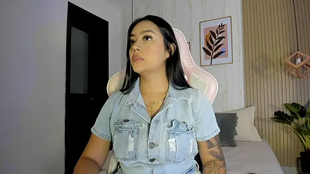 CameronCollins  online show from 09-23-25, 07:50