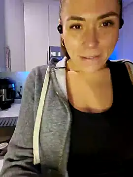 Ellie-L-Elizabeth online show from 01-09-25, 11:58