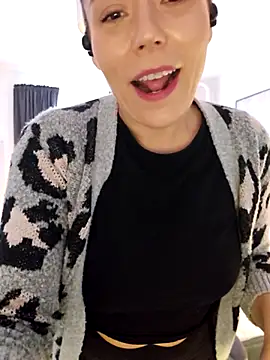 Ellie-L-Elizabeth online show from 02-06-25, 01:10