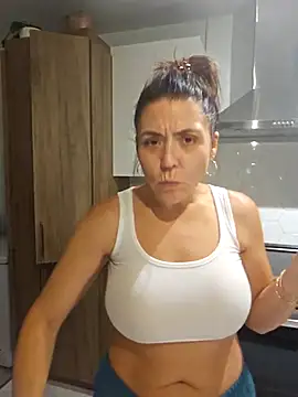 Ellie-L-Elizabeth online show from 11-13-25, 02:32