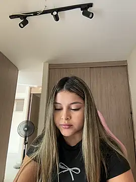 lunablossom  online show from 03-04-26, 08:59