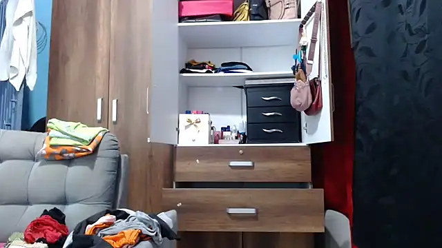 sabrinagee321930 online show from 03-07-25, 11:18