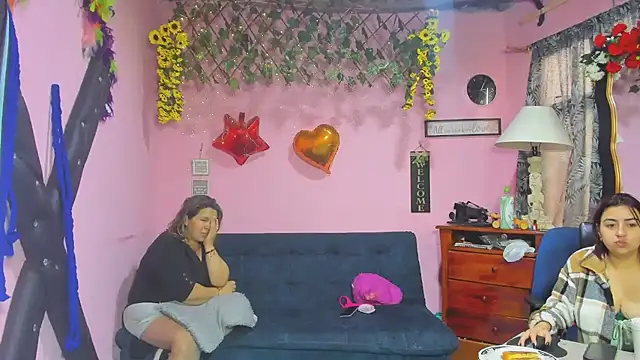 lesbiancuple online show from 03-27-26, 01:44