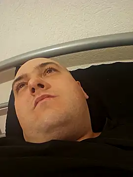 Snapshot of mario890605 chatting on 09-21-25, 10:11 mario890605 online show from 09-21-25, 10:11