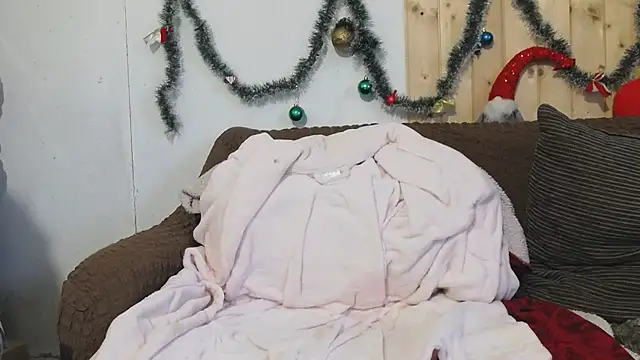 SquirtyMellissaLabia online show from 12-20-25, 07:15