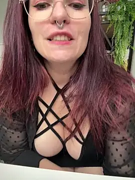 LunaMoongirl online show from 12-17-24, 12:43