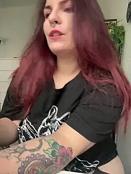 LunaMoongirl online show from 01-30-25, 01:10