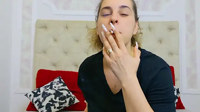 KarinaNoir online show from 02-28-25, 05:15