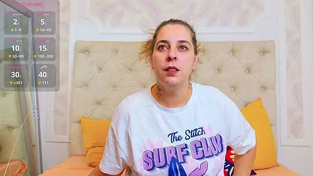 KarinaNoir online show from 10-21-25, 03:29