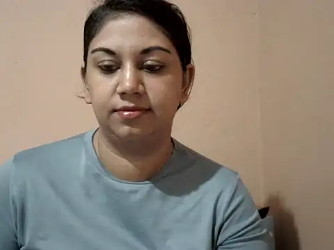 bellachow10 online show from 04-17-26, 05:54