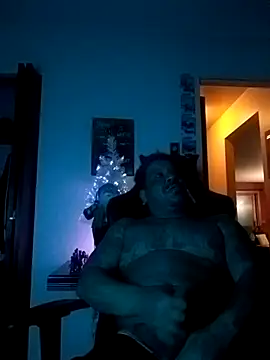 yellowwetfox online show from 12-22-24, 02:28