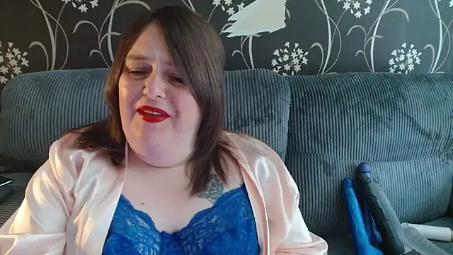 Snapshot of HouseWifeWhore_Milf chatting on 09-16-25, 12:50 HouseWifeWhore Milf online show from 09-16-25, 12:50