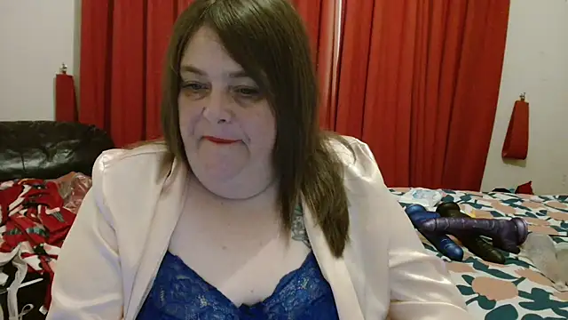 Snapshot of HouseWifeWhore_Milf chatting on 10-16-25, 12:39 HouseWifeWhore Milf online show from 10-16-25, 12:39