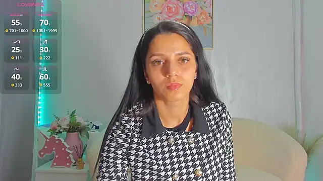 Snapshot of Sarabecker chatting on 07-25-26, 06:16 Sarabecker online show from 07-25-26, 06:16