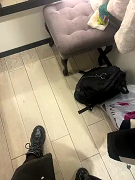 CrazzyChicks online show from 10-29-25, 09:44