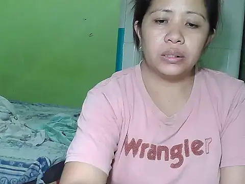 Snapshot of sweetlady_pinay chatting on 10-14-25, 06:36 sweetlady pinay online show from 10-14-25, 06:36