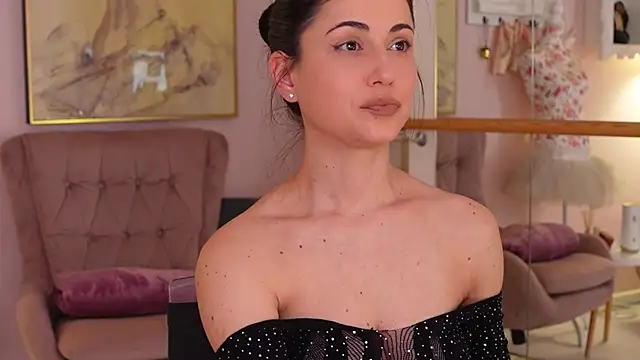 OliviaSirena online show from 11-28-25, 11:07