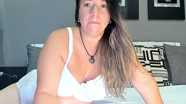 isabella rossse online show from 07-09-26, 04:05