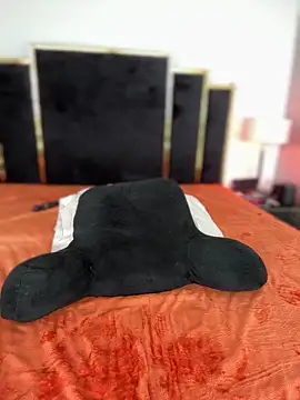 KarissaChantelle online show from 01-01-25, 12:11