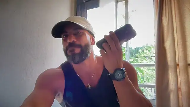 Snapshot of romeolovedark chatting on 05-31-26, 07:26 romeolovedark online show from 05-31-26, 07:26