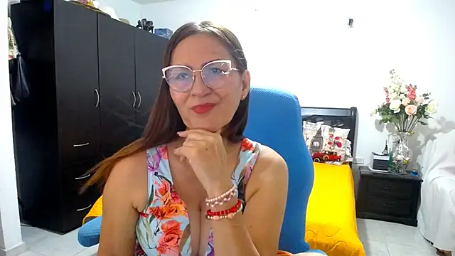 Xiimen online show from 10-27-25, 05:17