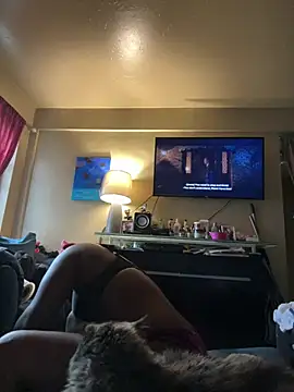 ChocolateBuns101 online show from 12-16-24, 06:49