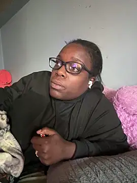 ChocolateBuns101 online show from 01-10-25, 02:45