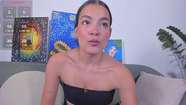 TIFFANYRUSSO online show from 03-17-26, 06:28