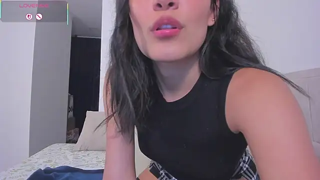 TIFFANYRUSSO online show from 07-25-26, 06:00