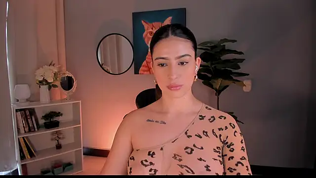 Snapshot of LiaPearce chatting on 11-29-25, 02:42 LiaPearce online show from 11-29-25, 02:42