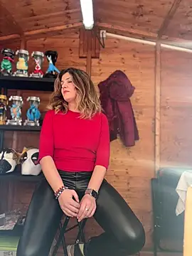 Snapshot of DaisyVibesss chatting on 12-29-24, 01:38 DaisyVibesss online show from 12-29-24, 01:38