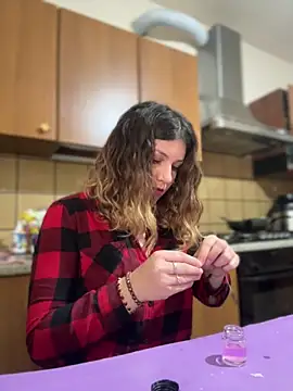 Snapshot of DaisyVibesss chatting on 03-12-25, 11:53 DaisyVibesss online show from 03-12-25, 11:53