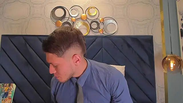 SebastianMaximoff online show from 01-04-25, 03:17