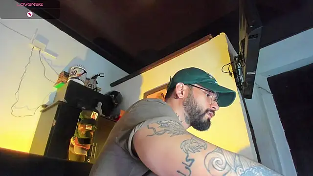 CamiloGray  online show from 09-26-25, 02:10