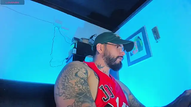 CamiloGray  online show from 10-15-25, 01:55