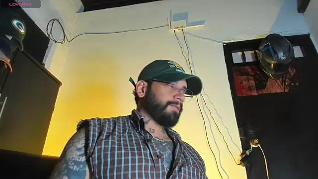 CamiloGray  online show from 12-18-25, 02:12