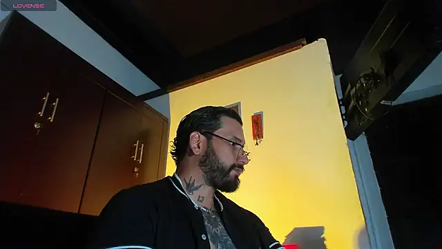 CamiloGray  online show from 03-10-26, 02:33