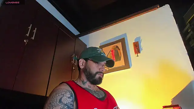 Snapshot of CamiloGray_ chatting on 04-25-26, 12:30 CamiloGray online show from 04-25-26, 12:30