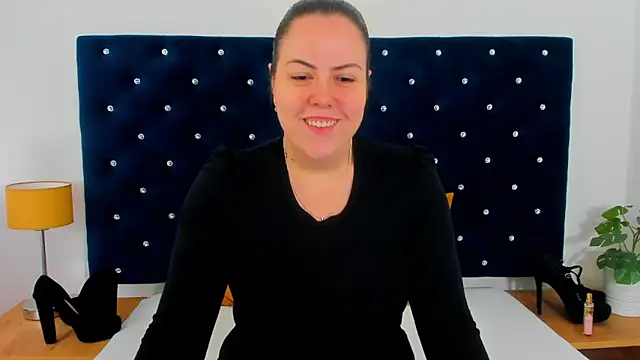 Snapshot of EvaLick chatting on 05-15-26, 06:42 EvaLick online show from 05-15-26, 06:42