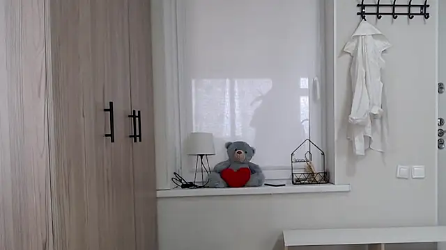 increible della online show from 10-21-25, 08:26