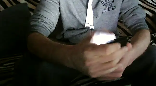 Snapshot of Dzutt chatting on 02-27-25, 03:37 Dzutt online show from 02-27-25, 03:37