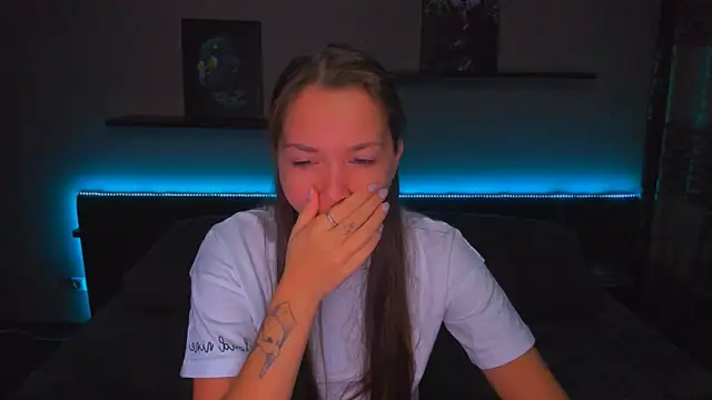 AlexaBarkley online show from 12-17-25, 12:16