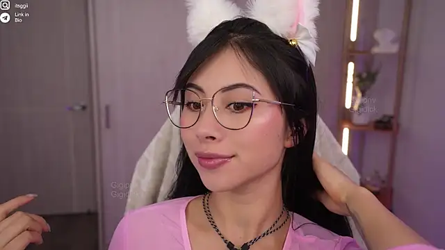 Snapshot of Gigi_ohlala chatting on 10-03-25, 08:28 Gigi ohlala online show from 10-03-25, 08:28