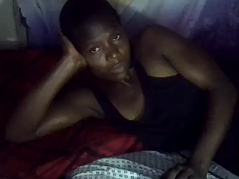 cute-shamza online show from 04-21-26, 02:26