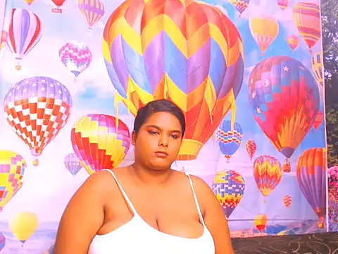 Snapshot of Indianfairy99 chatting on 02-04-25, 12:00 Indianfairy99 online show from 02-04-25, 12:00