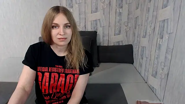 Pilly green  online show from 03-10-25, 07:32