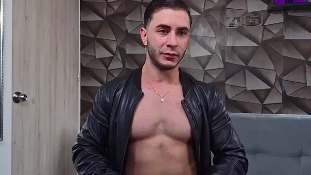 Snapshot of Latino_stud4u chatting on 04-24-26, 04:09 Latino stud4u online show from 04-24-26, 04:09