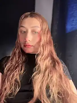 Snapshot of _Danna chatting on 05-18-26, 11:16 Danna online show from 05-18-26, 11:16